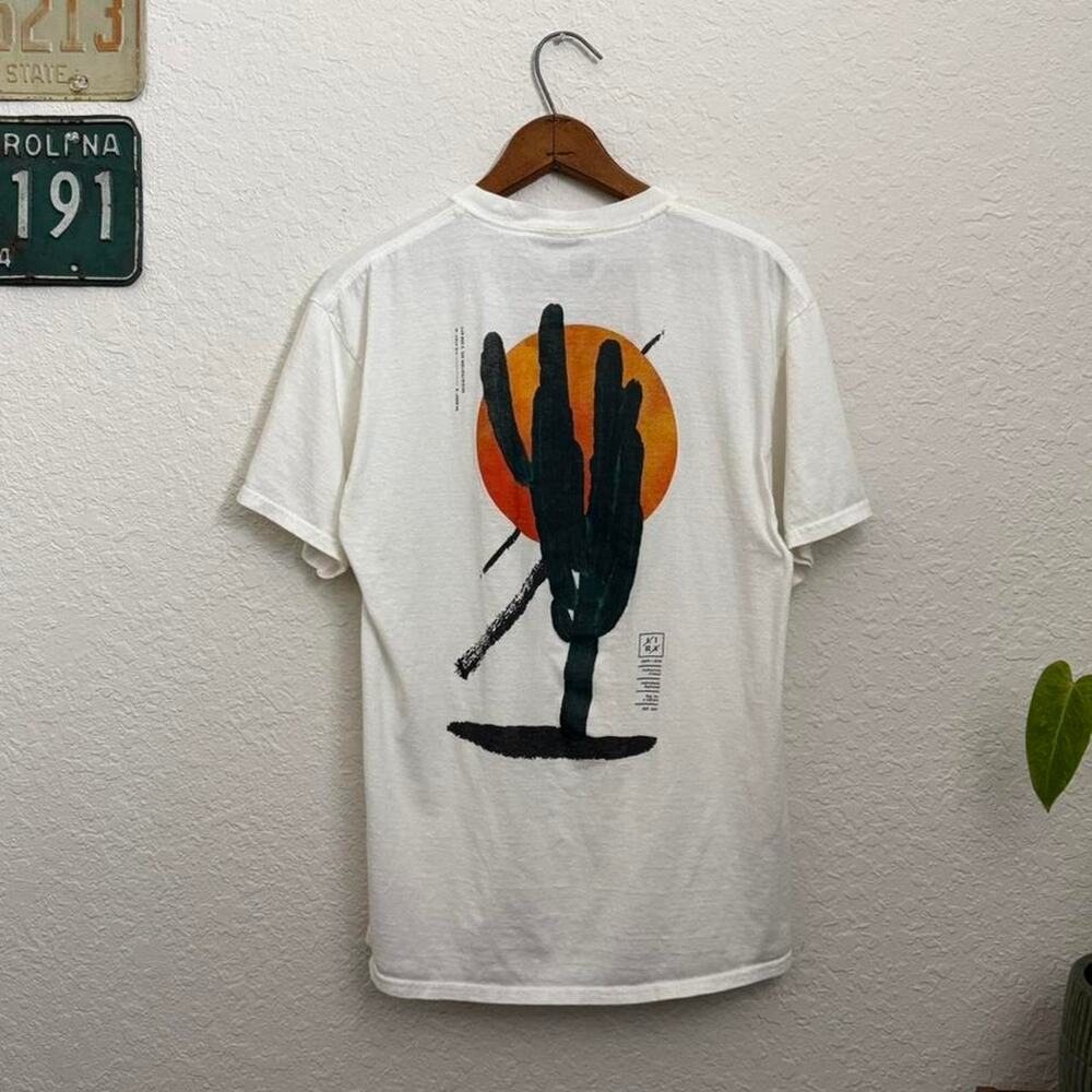 Lira Cactus Art Men's M Tee White Desert Modern